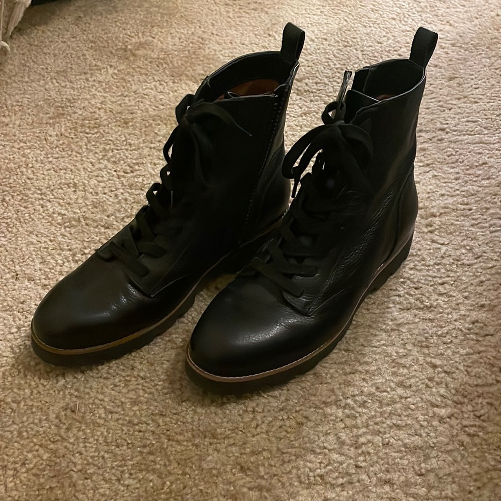 Vionic Lani Lace Up Boots black Sz 8